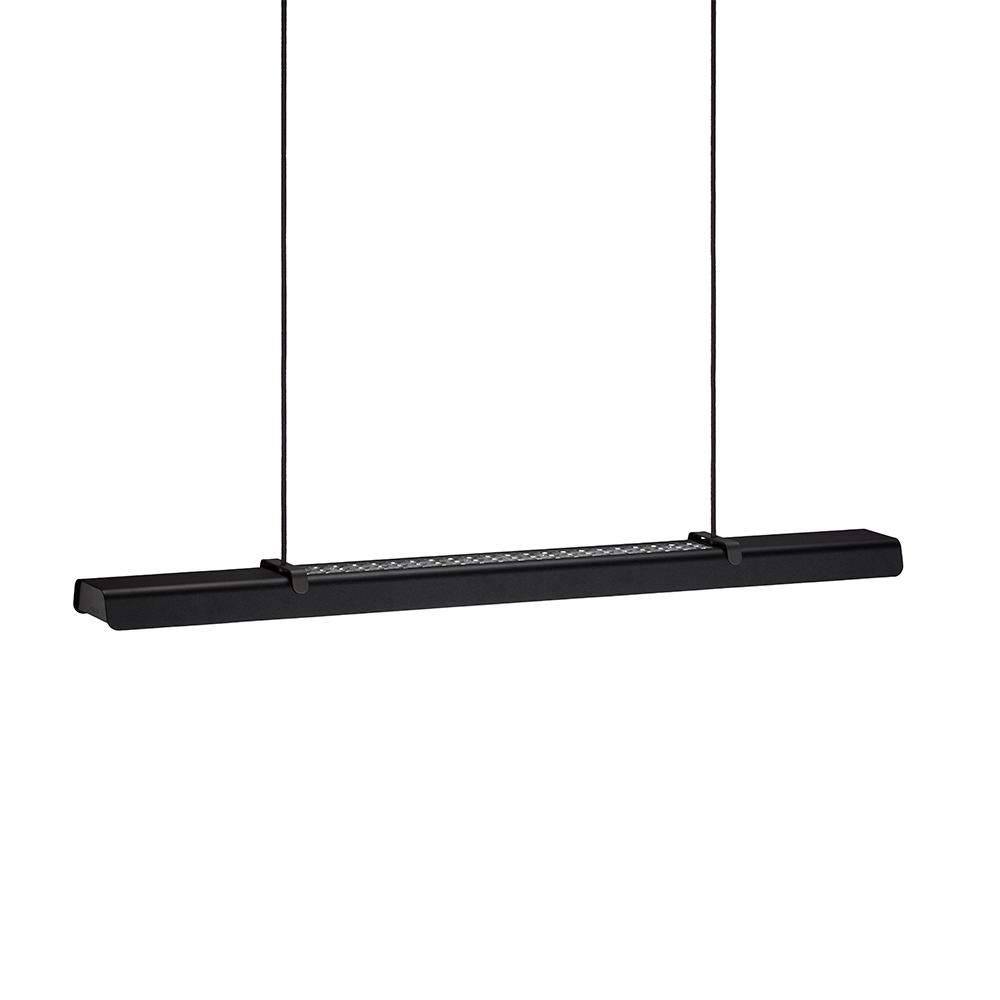 Fold Office 116cm Sort tekstur loftslampe Fra Belid - Hver lampe er et mesterv&aelig;rk af svensk design, med st&oslash;bte armaturer og udstansede detaljer, der fremh&aelig;ver det solide h&aring;ndv&aelig;rk og udtrykker, hvordan metal kan omfavne lyset.