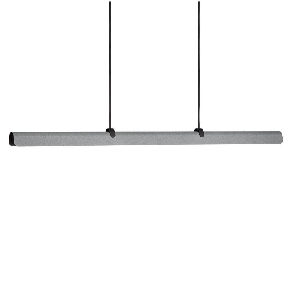 Fold 118cm Beton loftslampe Fra Belid - Hver lampe er et mesterv&aelig;rk af svensk design, med st&oslash;bte armaturer og udstansede detaljer, der fremh&aelig;ver det solide h&aring;ndv&aelig;rk og udtrykker, hvordan metal kan omfavne lyset.