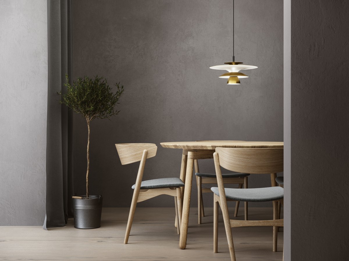Picasso Ø38 Antik messing loftslampe Fra Belid - Picasso er en smukt designet loftslampe lavet af metal af h&oslash;j kvalitet med sk&aelig;rme i forskellige st&oslash;rrelser, der giver et bl&oslash;dt, diffust lys.