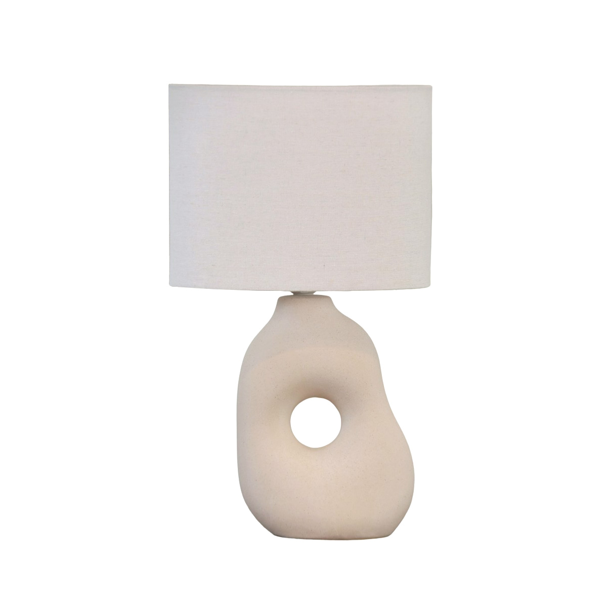 Pikazo 45cm Beige bordlampe Fra Lampan - Pikazo bordlampen i beige har en skulpturel keramisk base med dekorative h&aring;r og en matchende h&oslash;rsk&aelig;rm.