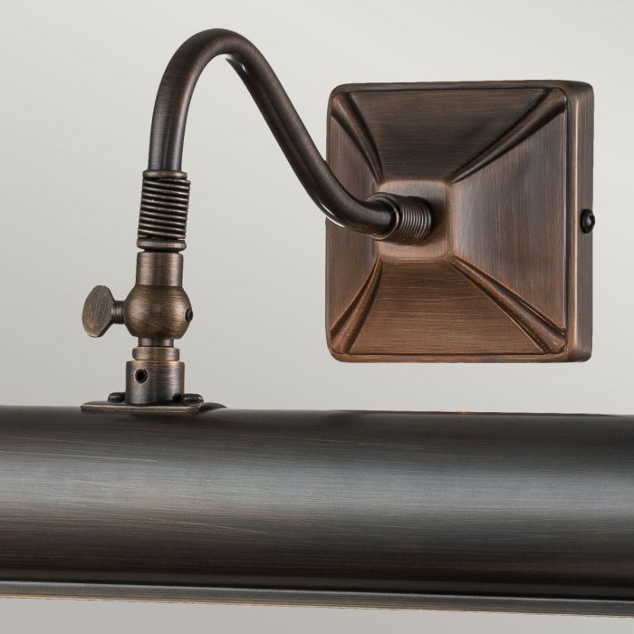 Picture 39cm Bronze Fra Elstead Lighting - En enkel serie af stilfulde og elegante billedlys i m&oslash;rk bronzefinish.
