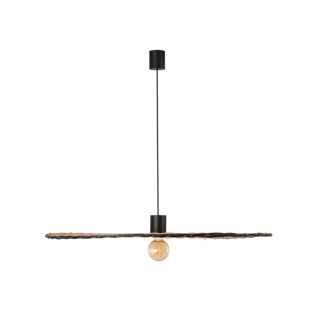 Costas Ø100 Natur loftslampe Fra Faro Barcelona - Med sin sk&aelig;rm i smuk rattan og en synlig lyskilde kombinerer designet et minimalistisk udtryk med en varm, middelhavsinspireret f&oslash;lelse.