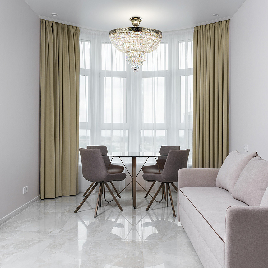 Palace Ø40 Antik guld krystal Fra Maytoni - Palace er en elegant krystalloftslampe lavet af metal med en sofistikeret antik guldfinish.