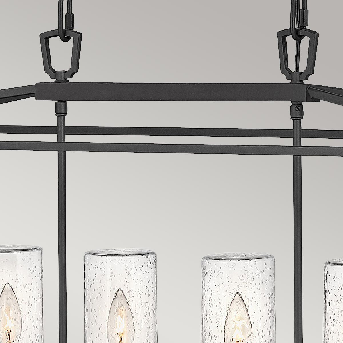 Alford Place 102cm Sort Fra Elstead Lighting - Alford Place &auml;r en stilfull och tidl&ouml;s takpendel som ger din uteplats, veranda eller entr&eacute; ett elegant uttryck.