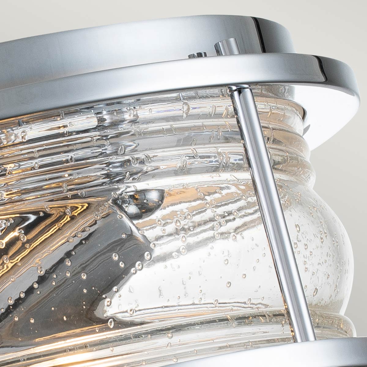 Ashland Bay Ø30 Chrom badeværelseslampe Fra Elstead Lighting - Den er lavet af stål og glas og tilbyder en luksuriøs poleret kromfinish og plads til to.