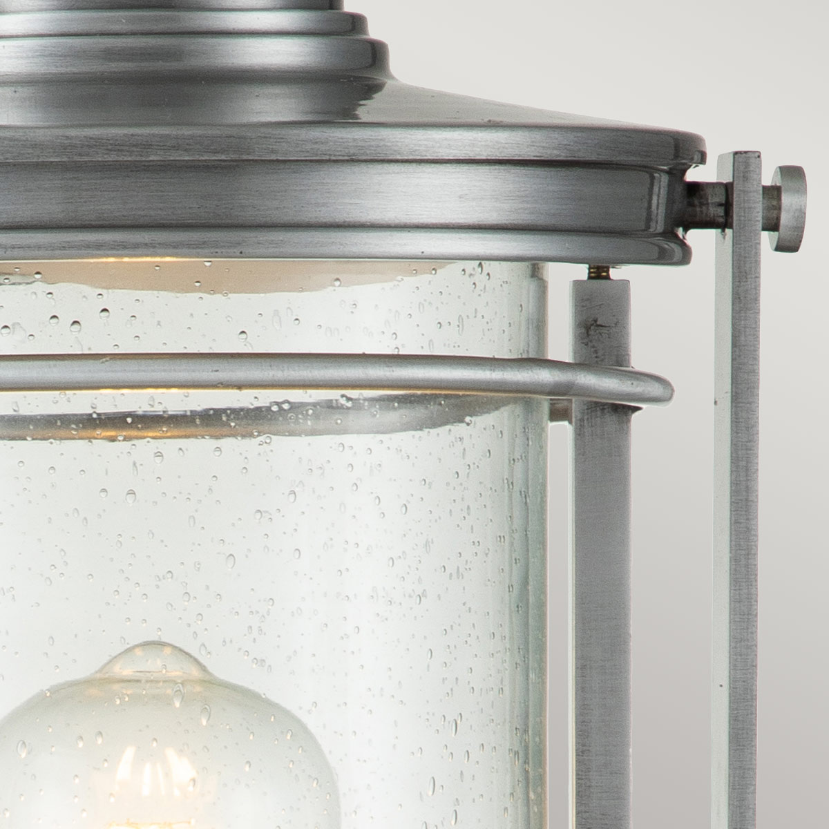 Booker 47cm Aluminium Fra Elstead Lighting - Booker &auml;r en stilfull och robust portlykta med en design inspirerad av klassiska marina lanternor.