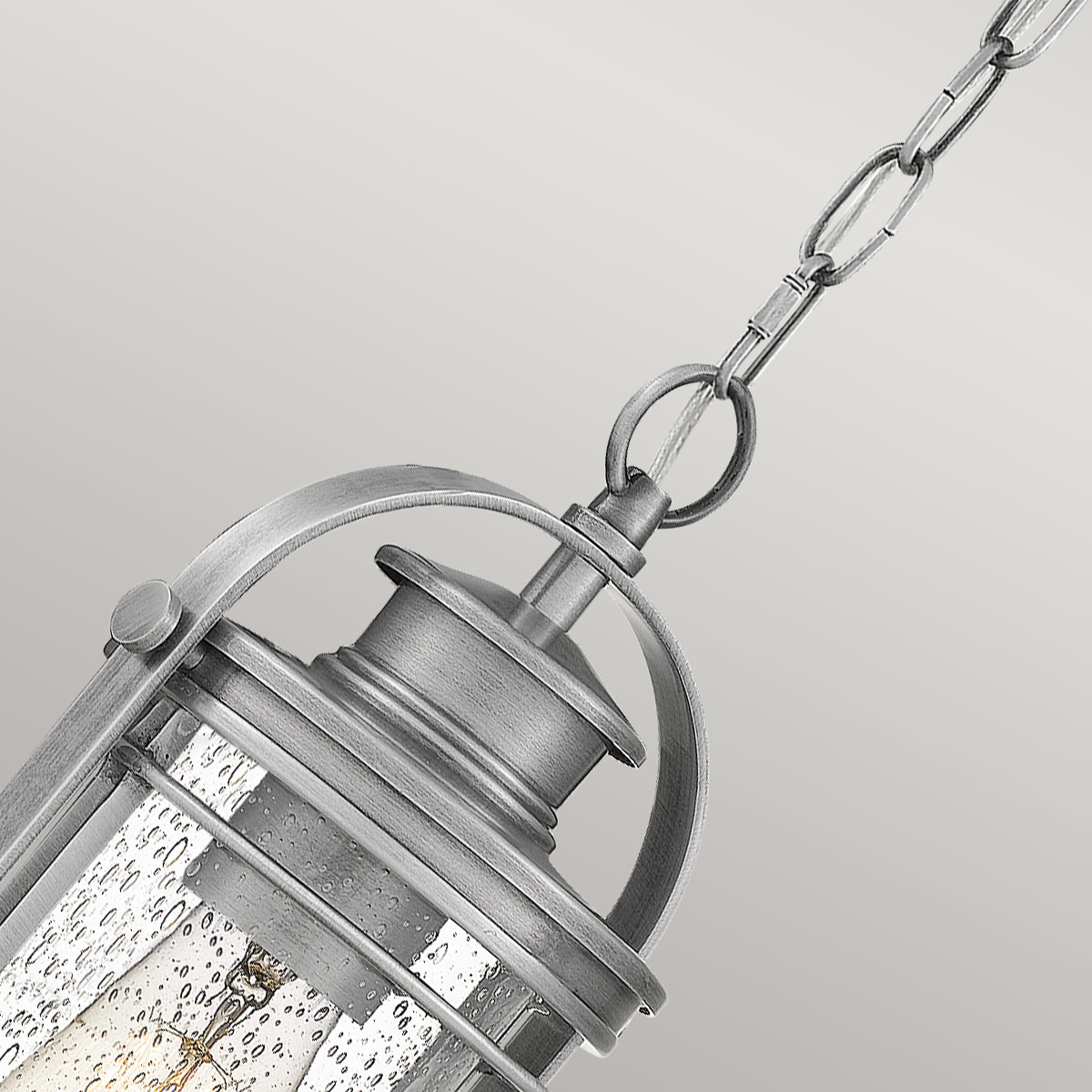 Booker 28cm Aluminium Fra Elstead Lighting - Booker &auml;r en stilfull och robust takpendel med en design inspirerad av klassiska marina lanternor.