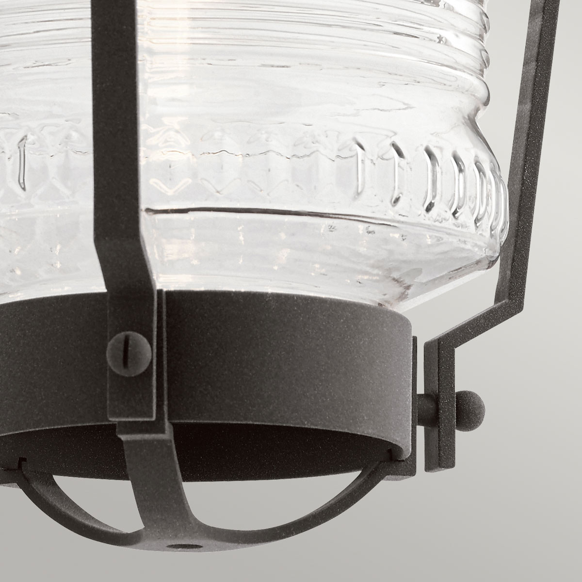 Chance Harbor 55cm Zink udendørslampe Fra Elstead Lighting - Chance Harbor &auml;r en klassisk och robust fasadlampa med en design inspirerad av maritim stil.
