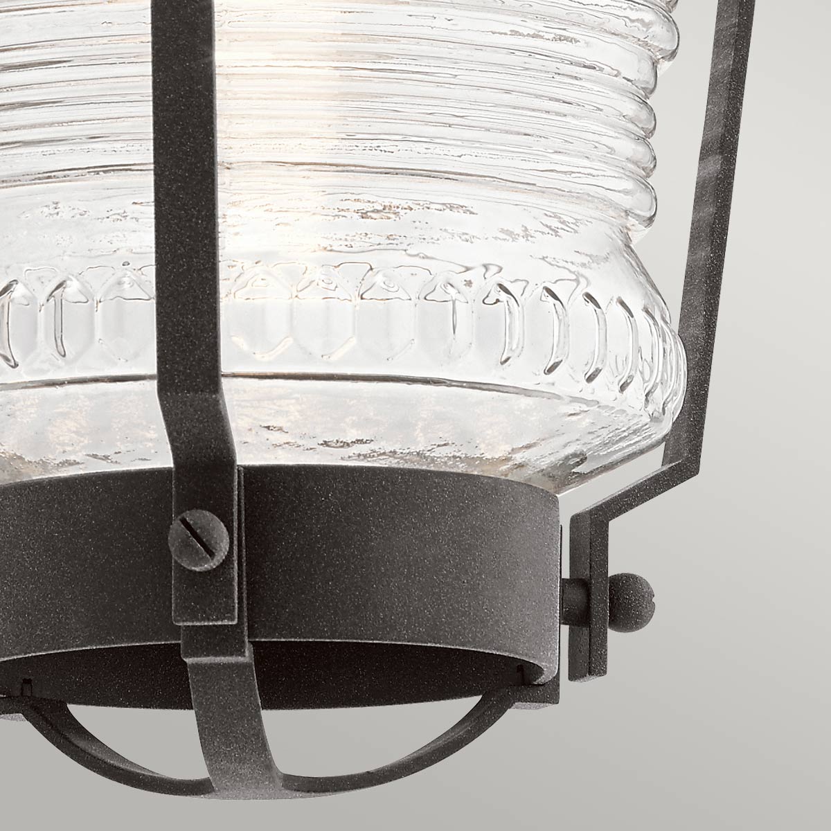 Chance Harbor 46cm Zink udendørslampe Fra Elstead Lighting - Chance Harbor &auml;r en klassisk och robust fasadlampa med en design inspirerad av maritim stil.
