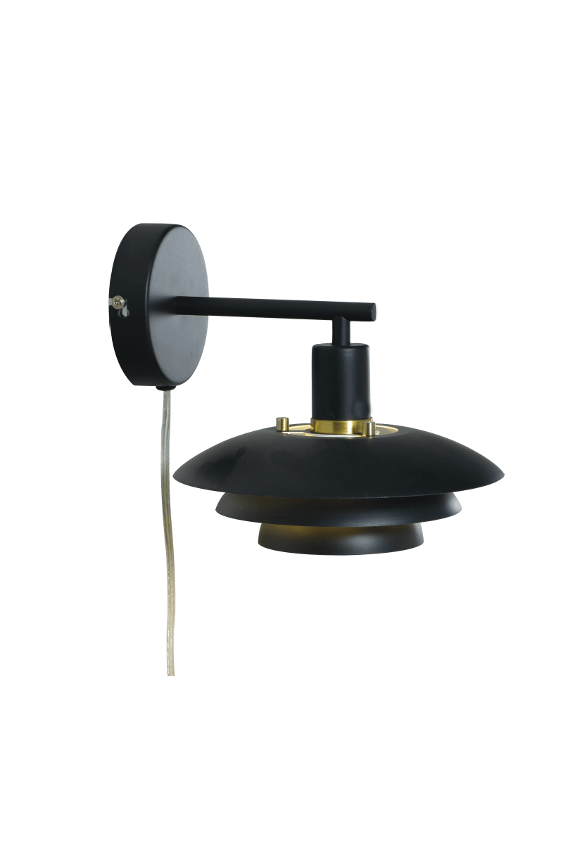 Epsilon 24cm Sort væglampe Fra Aneta Lighting - Epsilon v&aelig;glampe i et klassisk design med et moderne udtryk, har en tredelt metalsk&aelig;rm, der fordeler lyset p&aring; en flot m&aring;de og modvirker bl&aelig;nding.