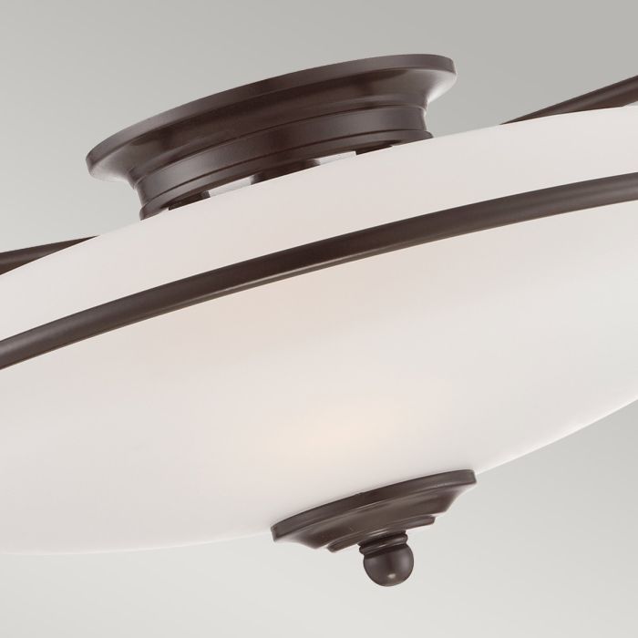 Griffin Ø42 Bronze plafond Fra Elstead Lighting - Den etsade sk&auml;rmen &auml;r vitm&aring;lad p&aring; insidan, vilket sprider ljuset j&auml;mnt och skapar en behaglig belysning i hemmet.