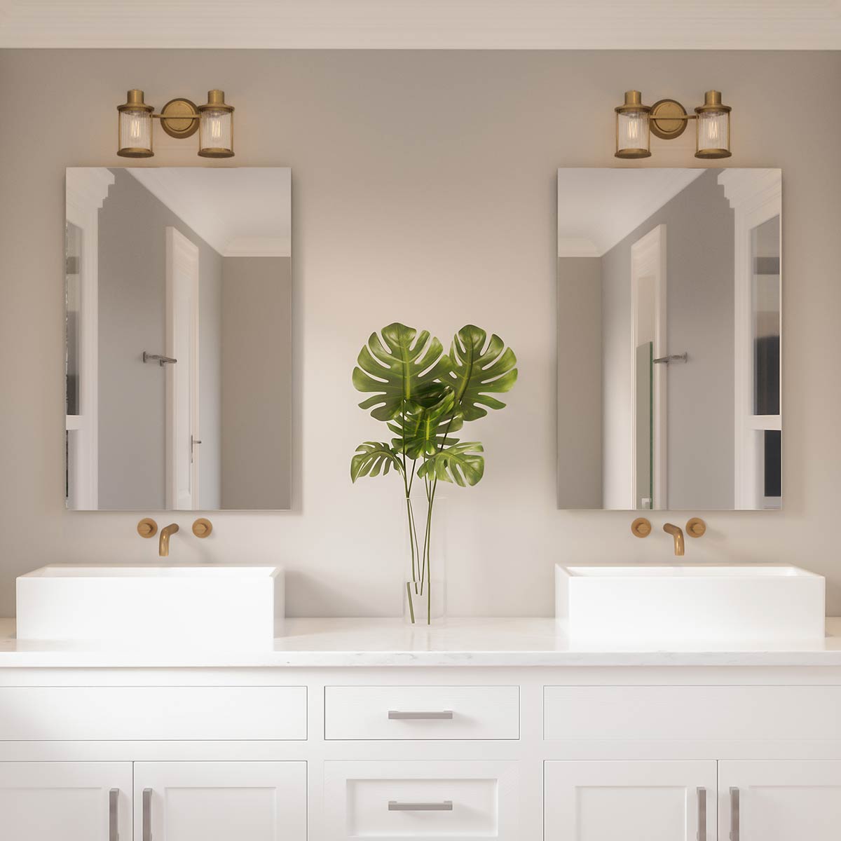 Riggs 38cm Rå messing badeværelseslampe Fra Elstead Lighting - Fremstillet i stål og med en robust konstruktion giver Riggs et stilrent og funktionelt lys i hjemmet.