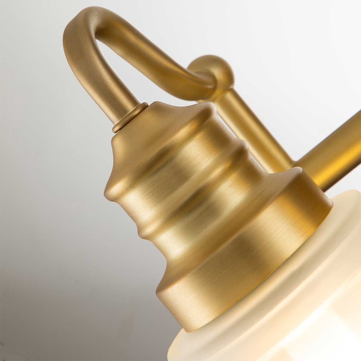 Swell 36cm Børstet messing badeværelseslampe Fra Elstead Lighting - Swell v&aelig;glampe i b&oslash;rstet messing er en stilfuld amerikansk klassiker, lavet af st&aring;l med matteret glas.