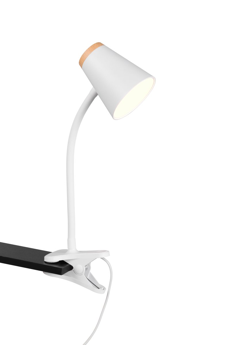 Pongo Hvid klemmelampe Fra Trio Lighting - Pongo er en moderne klemmelampe med dekorative tr&aelig;detaljer.