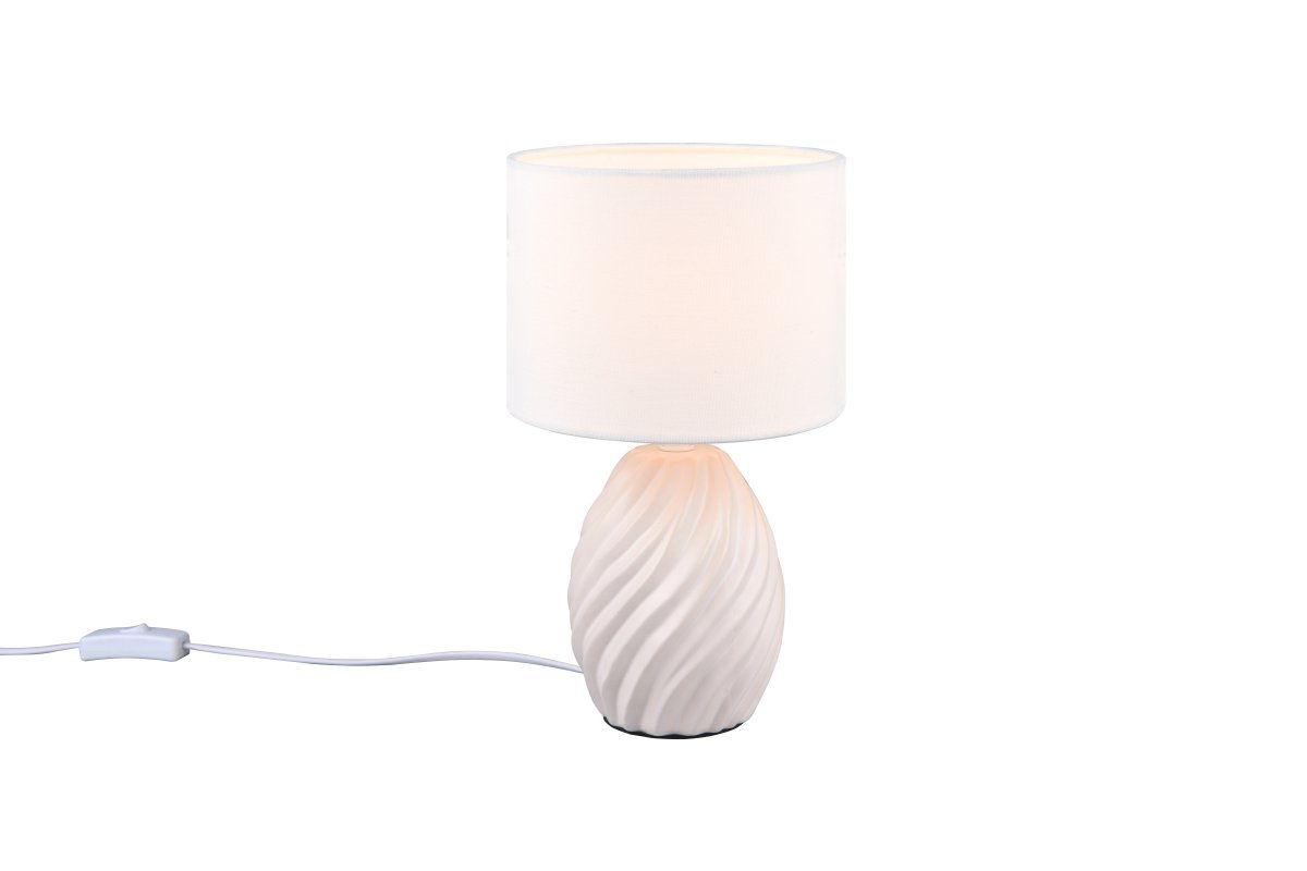 Melva 30cm Hvid bordlampe Fra Trio Lighting - Opgrader dit hjem med bordlampen Melva &ndash; en perfekt kombination af stil og funktion.