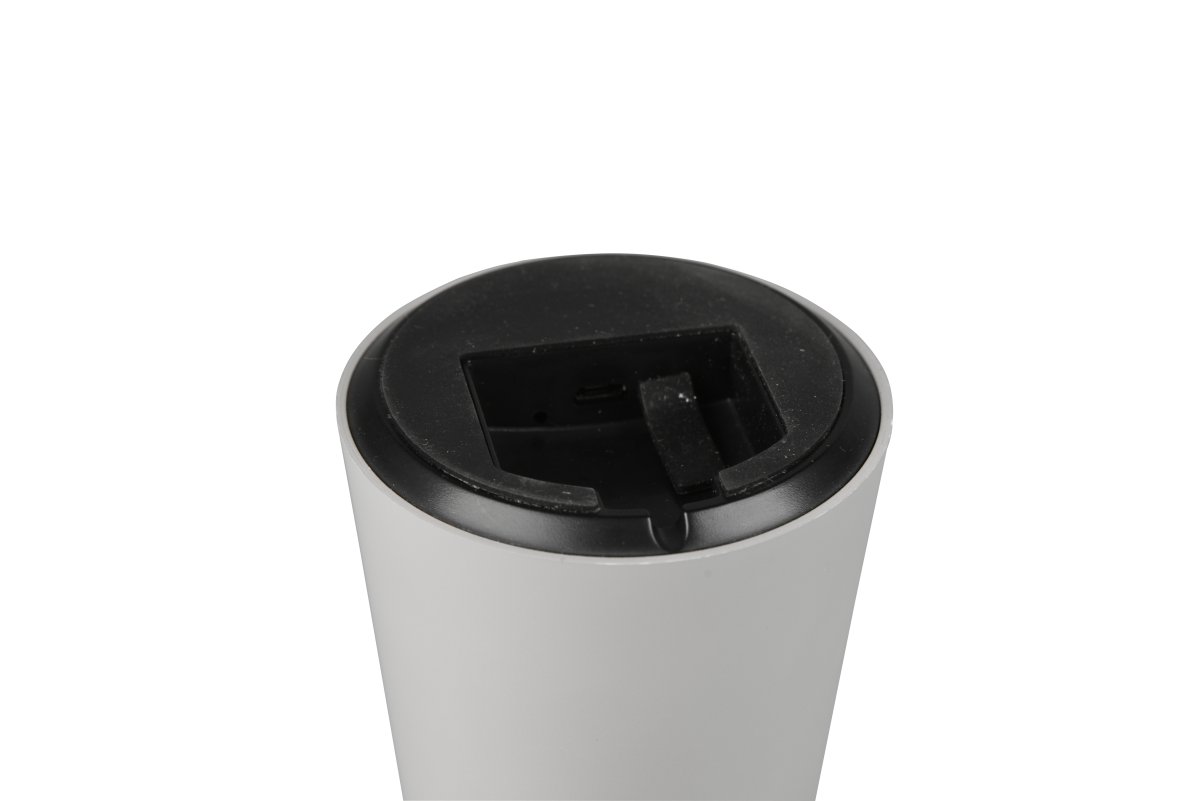 Lennon 22cm Grå bærbar Fra Trio Lighting - Med energieffektiv LED-teknologi sparer du op til 80 % på energiomkostningerne og bidrager til et bæredygtigt miljø.