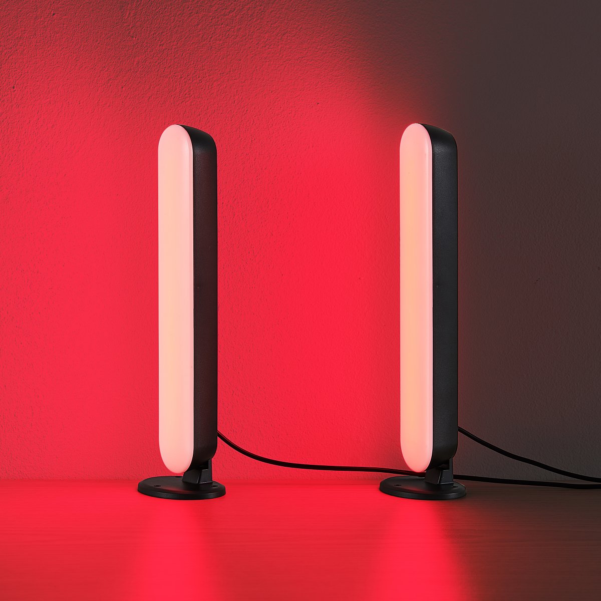 Game 28cm Sort bordlampe Fra Trio Lighting - Dynamic Light-funktionen skaber en magisk atmosfære med forprogrammerede lysscenarier i både flerfarvet og monokromt lys.