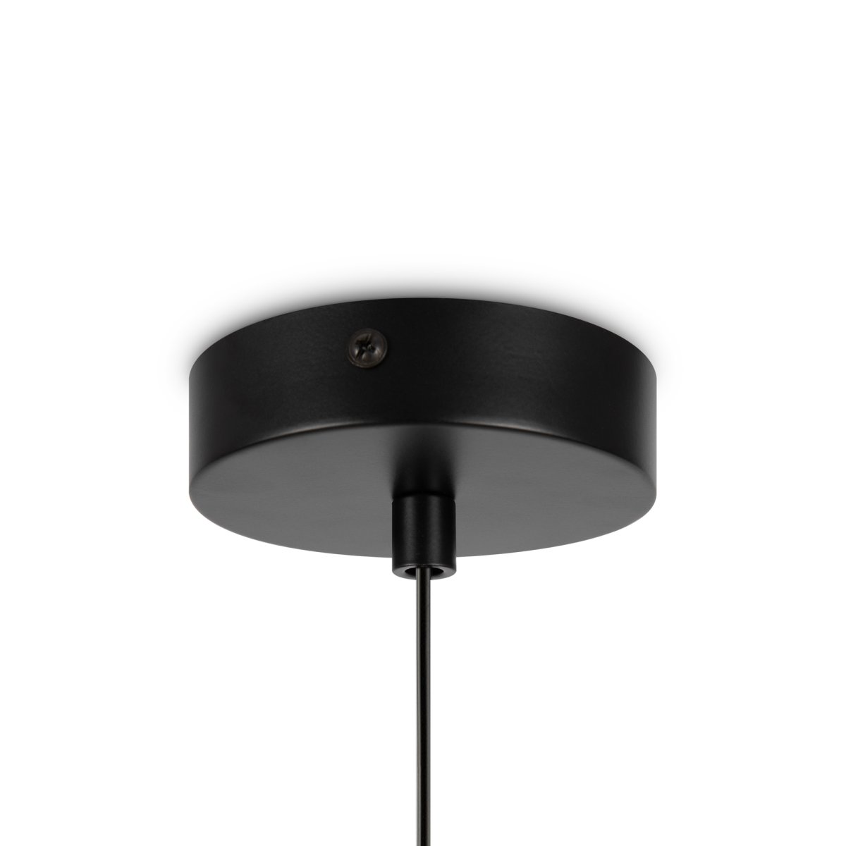 Basic form Ø15 Sort loftslampe Fra Maytoni - Med sin bløde opalglaskugle og et smalt metallisk armatur i sort finish giver lampen et smukt og behageligt lys, der passer perfekt i både moderne og klassiske indretningsstile.