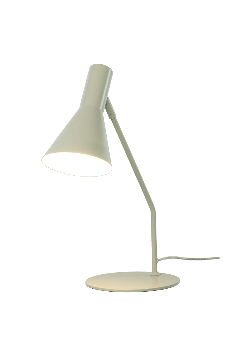 Ceres 46cm Beige skrivebordslampe Fra Aneta Lighting - CERES bordlampen er både praktisk og stilfuld og giver et behageligt lys, når du arbejder eller læser.