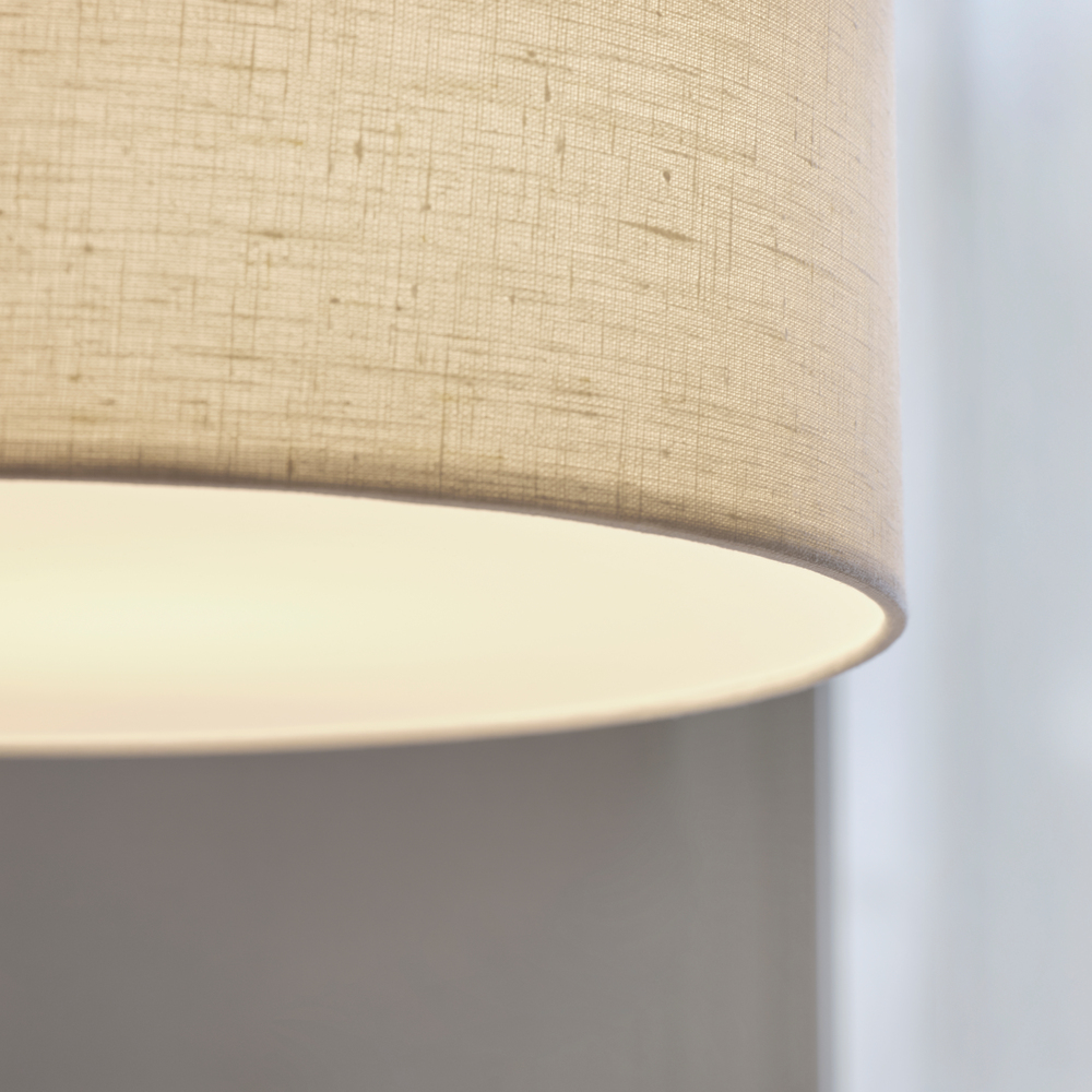 Soft Ø44 Natur/bronze loftslampe Fra Belid - Soft pendellampe er en stilfuld lampe med en klassisk, afrundet form og et bl&oslash;dt udtryk.