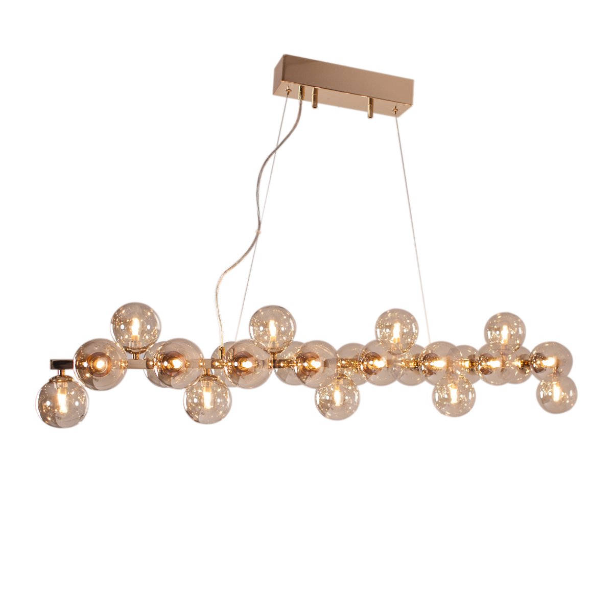 Splendor 124cm Rav loftslampe Fra By Rydéns - Glassene er placeret i et effektfuldt m&oslash;nster langs hele lampens l&aelig;ngde.