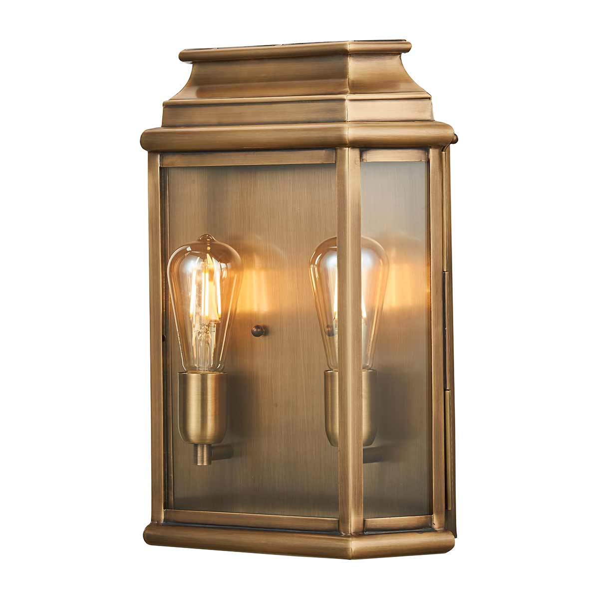 St Martins 42cm Antik messing udendørslampe Fra Elstead Lighting - Den er lavet af massiv messing og klart glas og tilbyder en robust og holdbar konstruktion, der udvikler en smuk patina over tid.