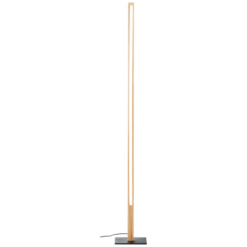 Arion Træ gulvlampe Fra Brilliant - Lampen spreder et varmt hvidt lys på 3000 Kelvin, og med 1400 lumen fungerer den som et supplement til rummets generelle belysning.