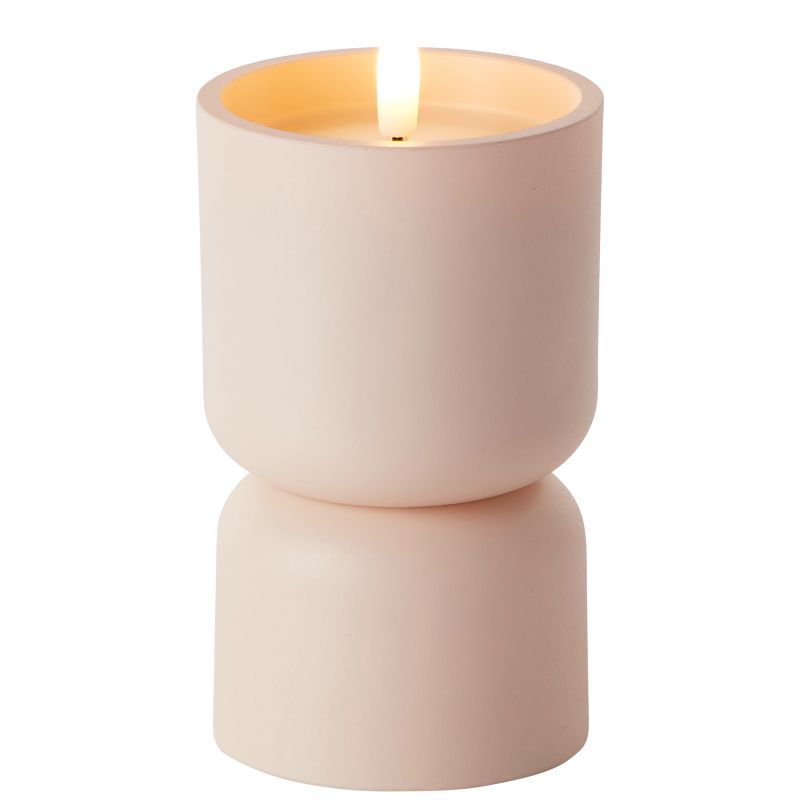 Lovere 15cm Beige Fra Brilliant - Lovere er en elegant LED-lampe, der skaber en varm og hyggelig atmosf&aelig;re i hjemmet.