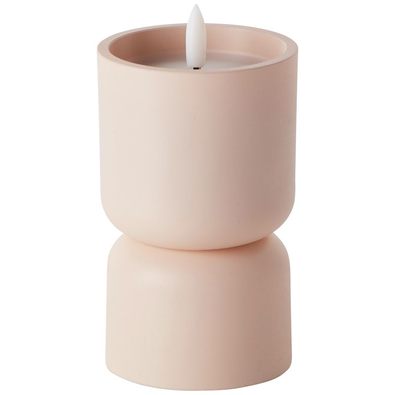 Lovere 15cm Beige Fra Brilliant - Lovere er en elegant LED-lampe, der skaber en varm og hyggelig atmosf&aelig;re i hjemmet.