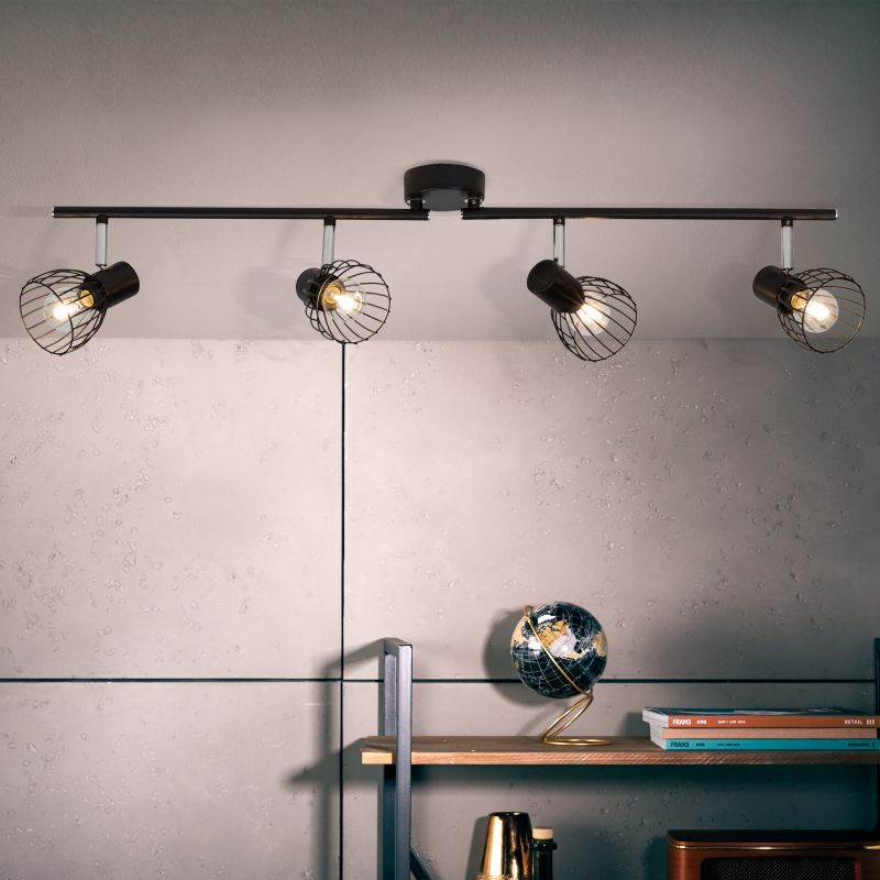 Blacky 4 Sort spotlight Fra Brilliant - Perfekt til brug alene eller i kombination med flere spotlights for at skabe en dynamisk belysning i hjemmet.
