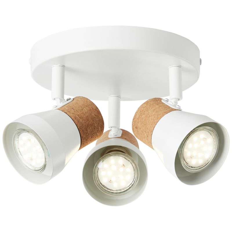 Moka 3 Hvid spotlight Fra Brilliant - De justerbare lampehoveder giver dig mulighed for at rette lyset derhen, hvor det er n&oslash;dvendigt, uanset om lampen er monteret i loftet eller p&aring; v&aelig;ggen.
