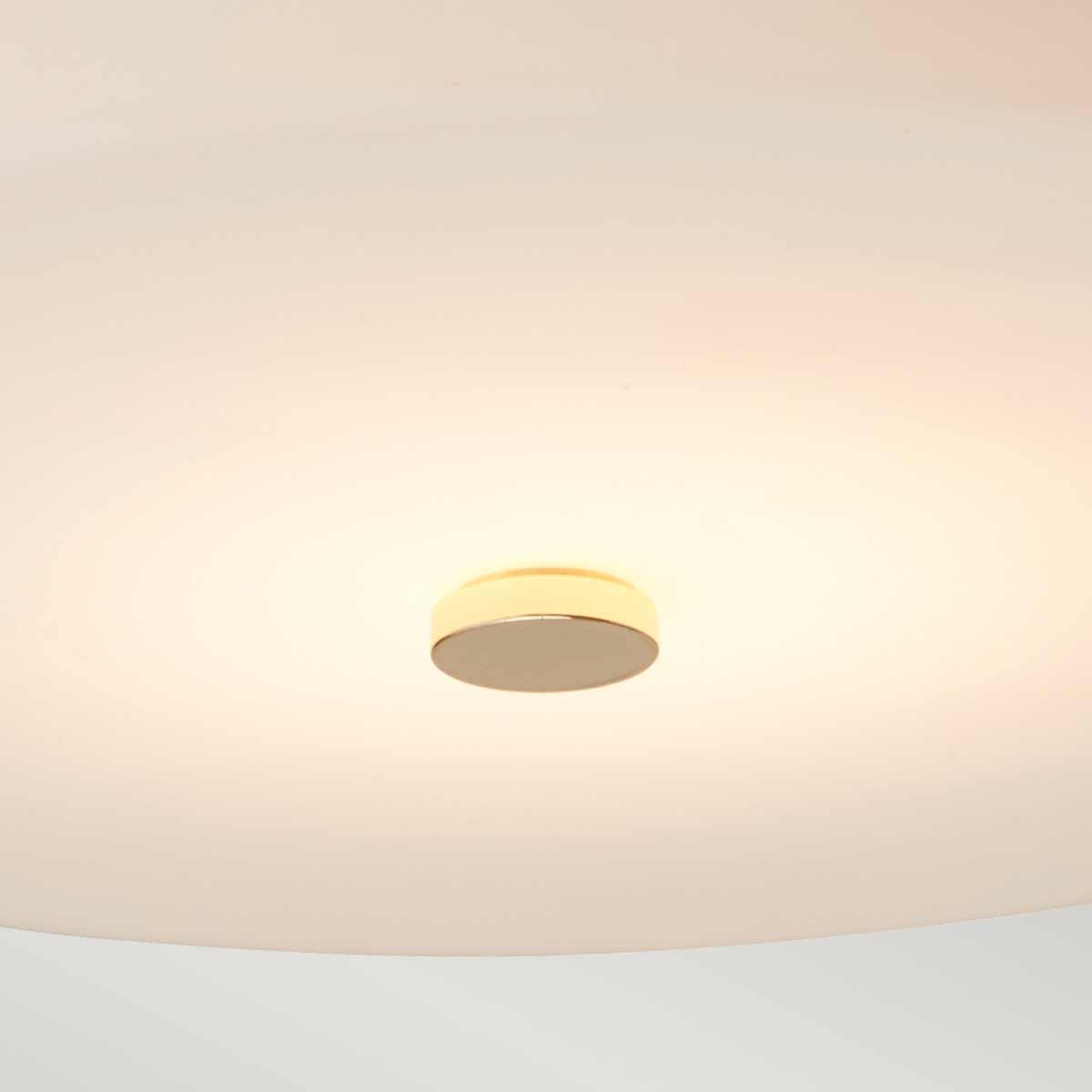 Tamar Ø30 Poleret guld badeværelseslampe Fra Elstead Lighting - Tamar plafond i poleret guld er en stilfuld og funktionel belysningsløsning, perfekt til badeværelser takket være IP44-klassificeringen, men også velegnet til korridorer og rum med lavt til loftet.