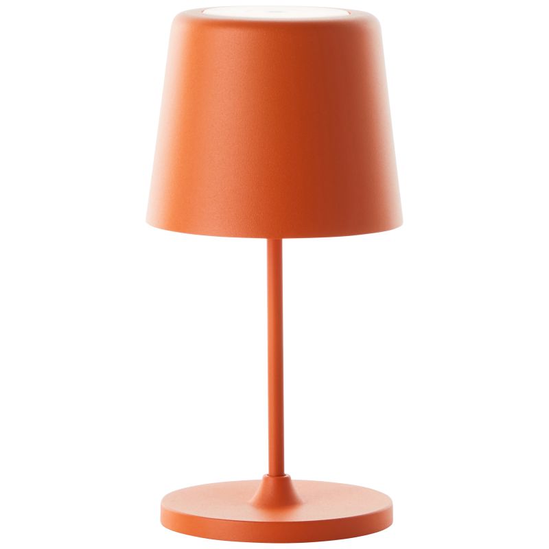 Kaami 37cm Orange bærbar Fra Brilliant - Med sin h&oslash;je IP44-klassificering er den vejrbestandig og perfekt til b&aring;de udend&oslash;rs og indend&oslash;rs brug.