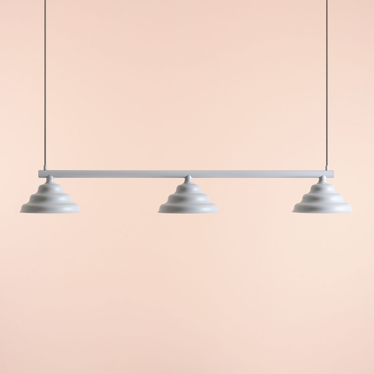 Wave 106cm Blå loftslampe Fra Artera - De forvitrede metalskærme i en mat grå farve; farve giver en flot spredning af lyset nedad, hvilket gør den perfekt til at hænge over spisebordet eller køkkenet.