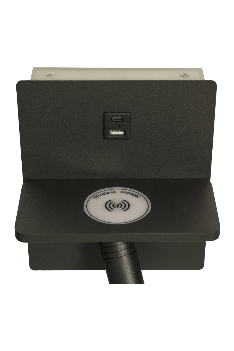 Astor Sort læselampe Fra Aneta Lighting - Fremstillet i sortlakeret metal og med justerbart l&aelig;selys p&aring; forsiden og en mere diskret indirekte belysning p&aring; bagsiden.