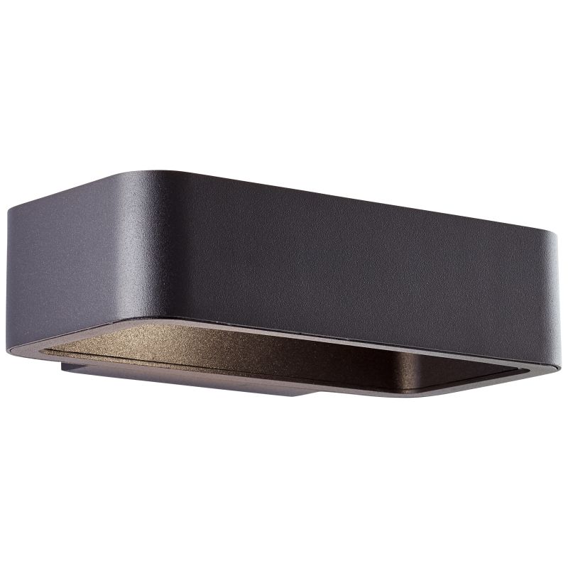 Golda Sort udendørslampe Fra Brilliant - Den fungerer som både praktisk og dekorativ belysning af husfacaden med sit lys, der spreder sig op og ned ad væggen.