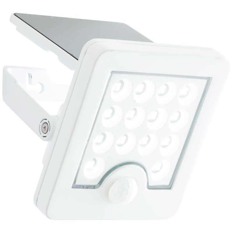 Luton Hvid solcellelampe Fra Brilliant - Med en IP65-klassificering er den vejrbestandig og giver p&aring;lideligt lys hele &aring;ret rundt.