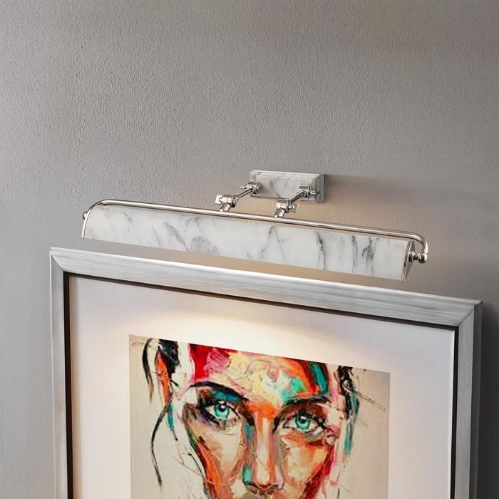 Winchfield 70cm Hvid Fra Elstead Lighting - Den robuste stålramme med justerbare arme og smukt belagte overflader giver en høj grad af holdbarhed.