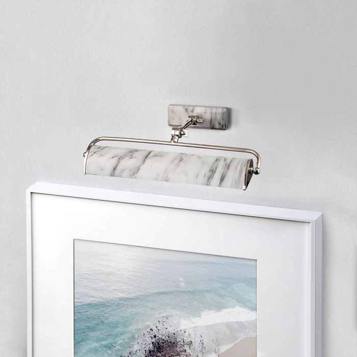 Winchfield 45cm Hvid Fra Elstead Lighting - Den robuste stålramme med justerbare arme og smukt belagte overflader giver en høj grad af holdbarhed.