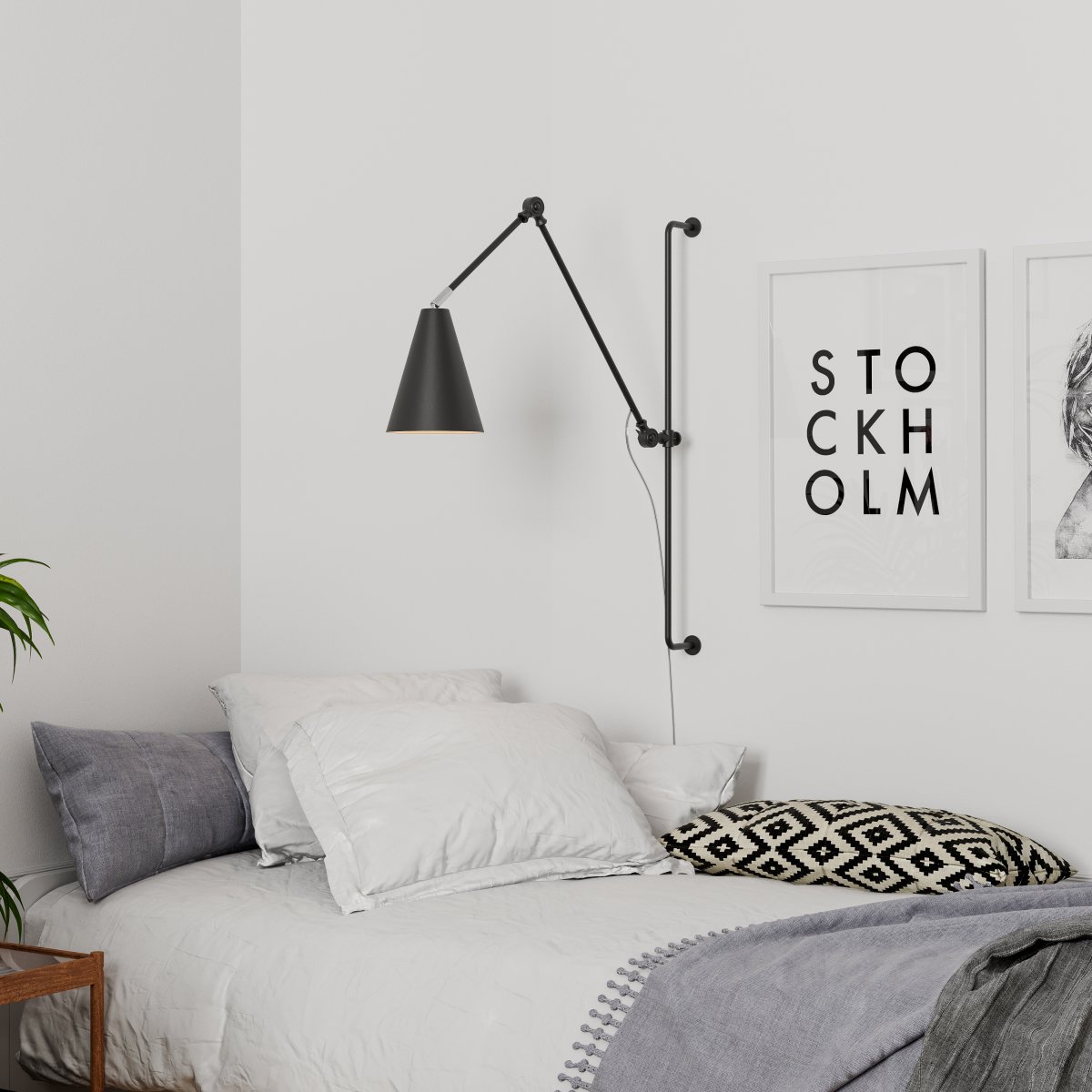 Yukon 78cm Mat sort væglampe Fra By Rydéns - Med Yukon har vores designere skabt en moderne og minimalistisk væglampe med et stilrent og enkelt design, som fokuserer på; det drejelige lampehoved for ultimativ belysning.